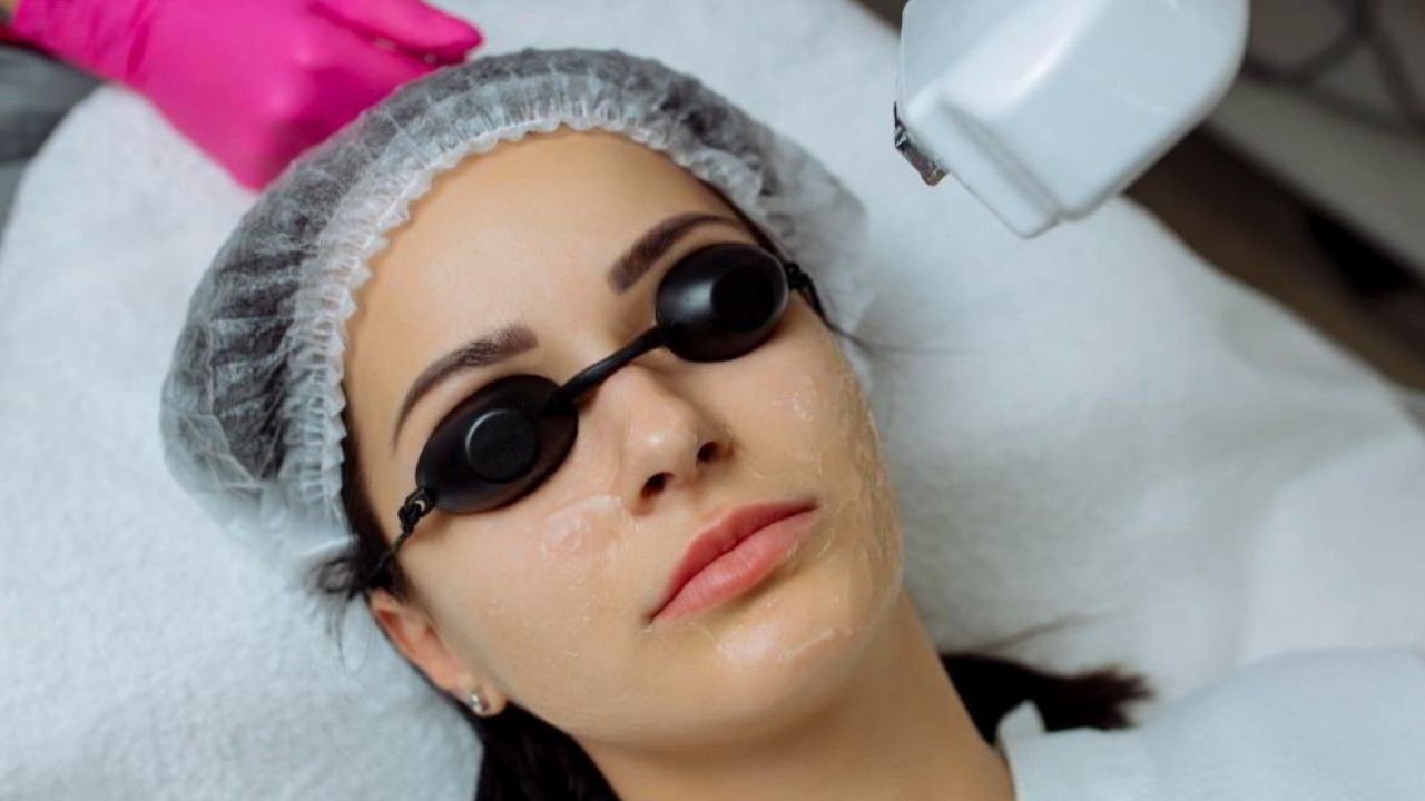 Pros and Cons of Laser Treatment for Acne? Urban Skin and Hair Clinic